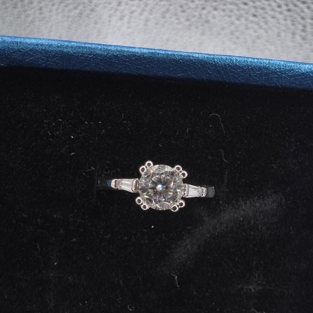 Unbranded Women's Silver and White Jewellery